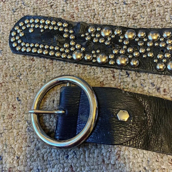 VTG Y2K Black Faux Leather Grunge Goth SilverTone Studded Western RoundBuckle - Picture 2 of 10